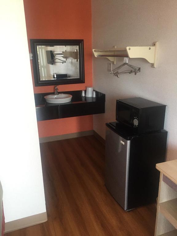 Motel 6 Lost Hills / Buttonwillow Racetrack Extérieur photo