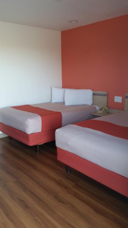 Motel 6 Lost Hills / Buttonwillow Racetrack Extérieur photo