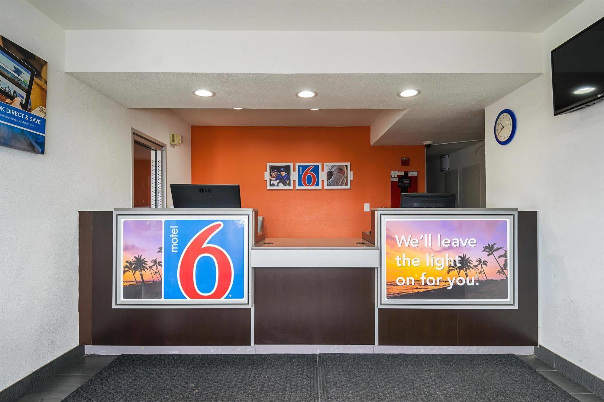 Motel 6 Lost Hills / Buttonwillow Racetrack Extérieur photo